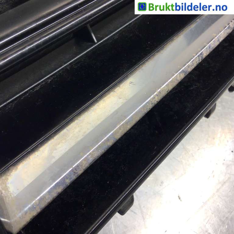 Grill til VW Golf VII 2012-2017 (Fase 1)  (VOLKSWAGEN|5G0 853 653|)