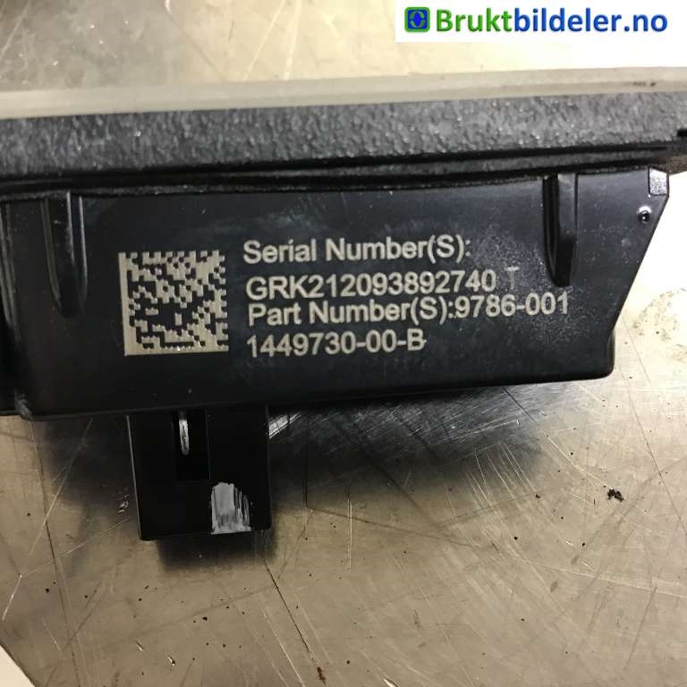 Skiltlys til Tesla Model 3 2018-2023 (Fase 1)  (TESLA|1449730-00-B|)