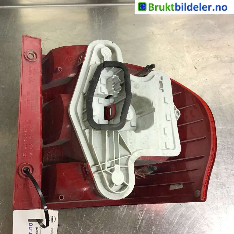 Baklykt høyre til Škoda Yeti 2009-2013 (Fase 1)  (SKODA|5L0 945 112|ZSB 5LO 945 096|)