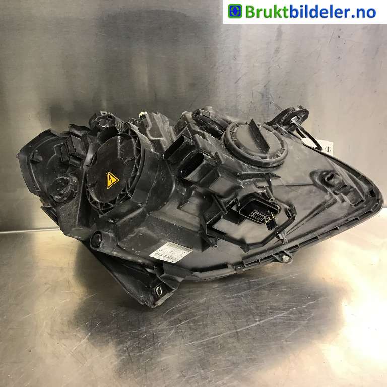 Frontlykt venstre xenon til Mercedes B-Klasse 2005-2008 (Fase 1) (W245) (W245) (MERCEDES|A 169 820 67 61|0 301 220 287 03|)