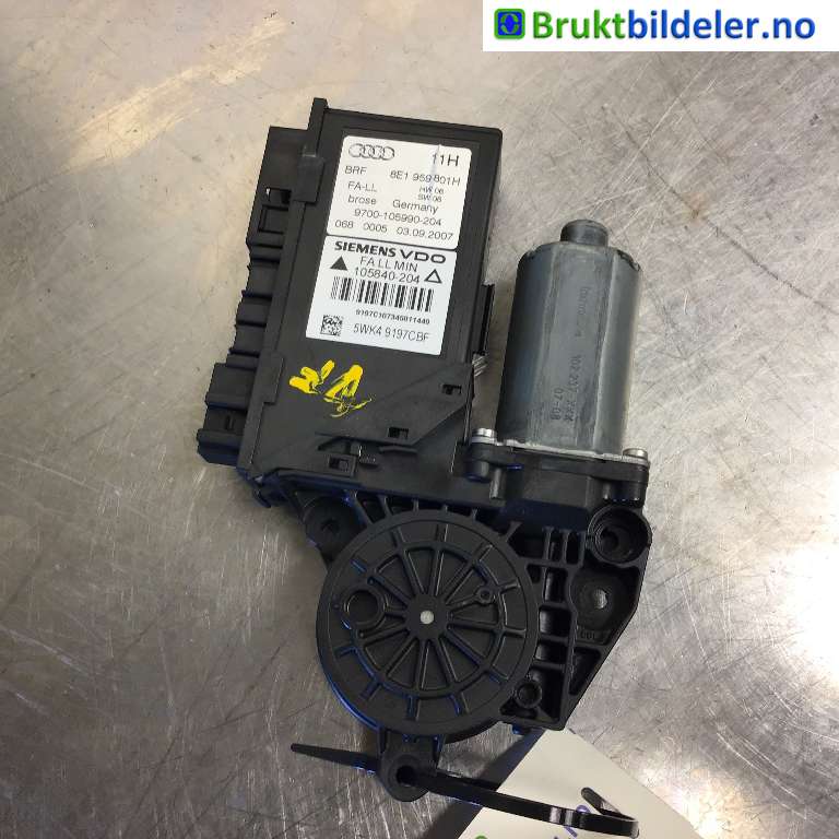 Ruteheis venstre foran til Audi A4 2004-2008 (Type III) (B7) (B7) (AUDI|8E1 959 801 H|5WK49197CBF|)