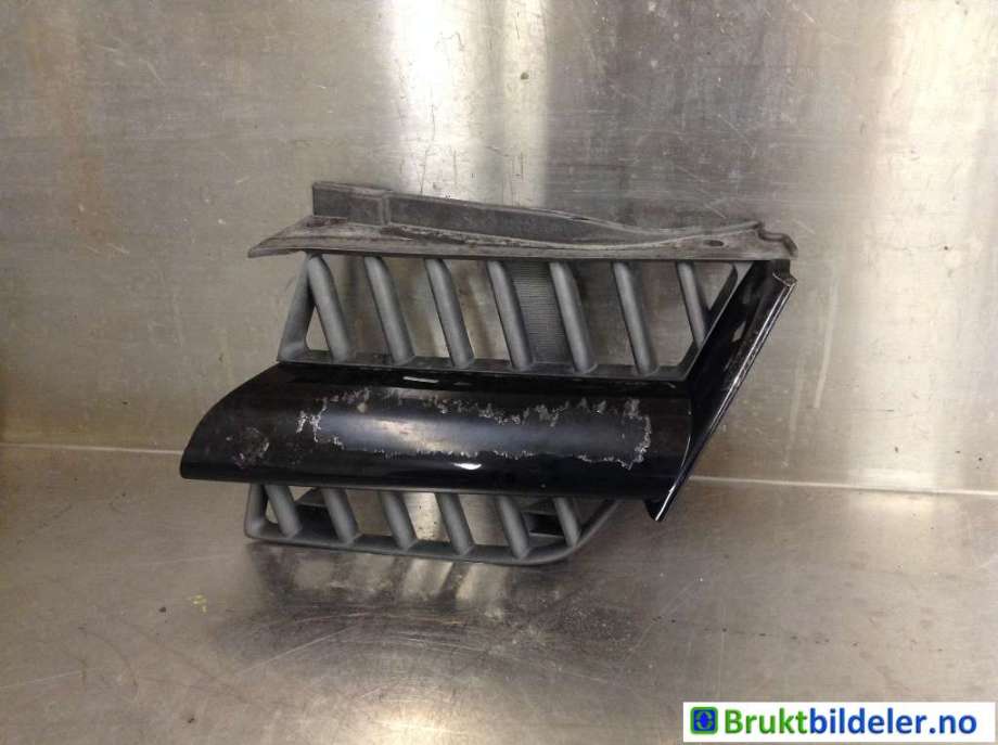 Grill til Mitsubishi Outlander, 2003-2006 (Type I)  (MITSUBISHI|7450A057XB)