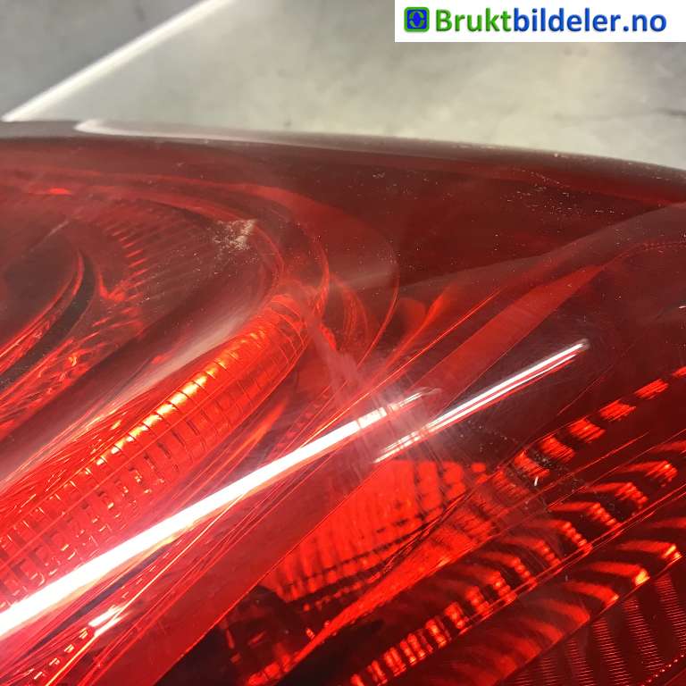 Baklykt venstre til Volvo V40 2012-2019 (VOLVO|31395844|21220104|)