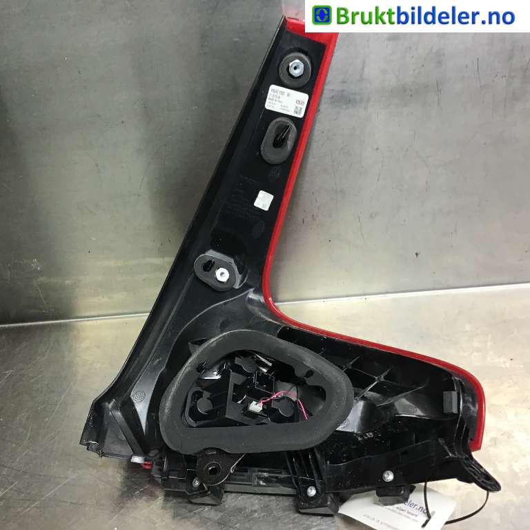 Baklykt venstre til Volvo V40 2012-2019 (VOLVO|31395844|21220104|)