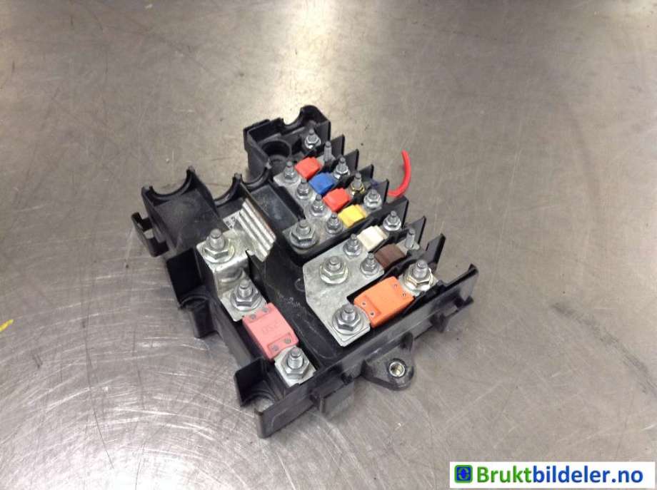 Sikringsboks til Iveco Daily 2014-->> (Type VI) (IVECO|5802381101|)