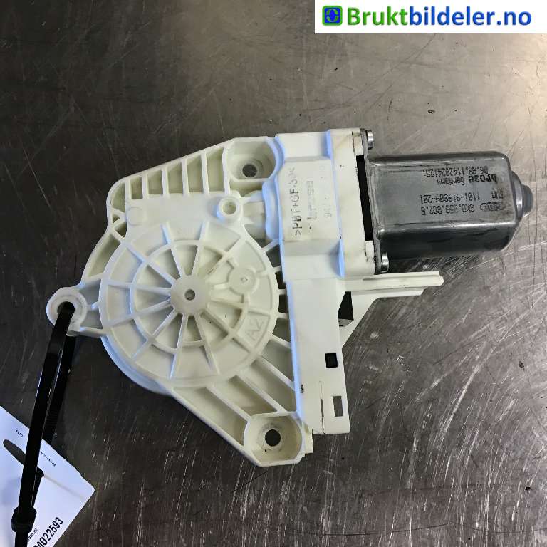 Ruteheis høyre foran til Audi A6 2011-2014 (Type IV, Fase 1) (C7) (C7) (AUDI|8K0 959 802 B|1101-919809-201|)