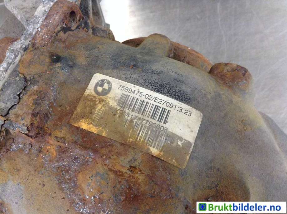 Kardang klokke bak til BMW 3-Serie 2012-2018 (F30/F31/F34) (F30/F31/F34) (BMW|7599475-02|E27091|)