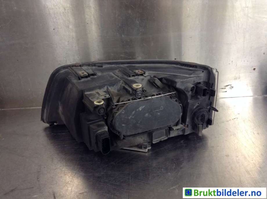 Frontlykt høyre xenon til VW Transporter / Caravelle 2009-2015 (Fase 2) (T5) (T5) (VOLKSWAGEN|)