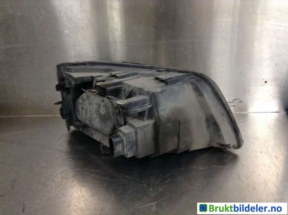 Frontlykt venstre xenon til VW Transporter / Caravelle 2009-2015 (Fase 2) (T5) (T5) (VOLKSWAGEN|)