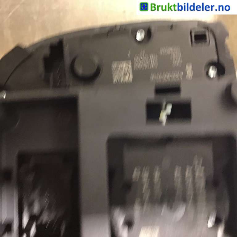 Bryter diverse til Mercedes C-Klasse 2014-2018 (Fase 1) (W205) (W205) (MERCEDES|A 205 900 59 15|A 205 905 64 07|A 205 905 93 06)