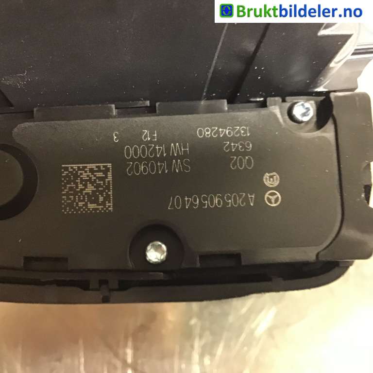 Bryter diverse til Mercedes C-Klasse 2014-2018 (Fase 1) (W205) (W205) (MERCEDES|A 205 900 59 15|A 205 905 64 07|A 205 905 93 06)