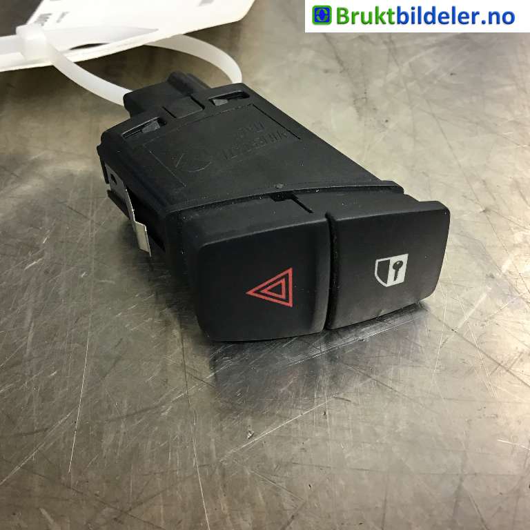 Bryter nødblink til BMW 3-Serie, 2012-2018 (F30/F31/F34) (F30/F31/F34) (BMW|61 31 9 231 786-03)