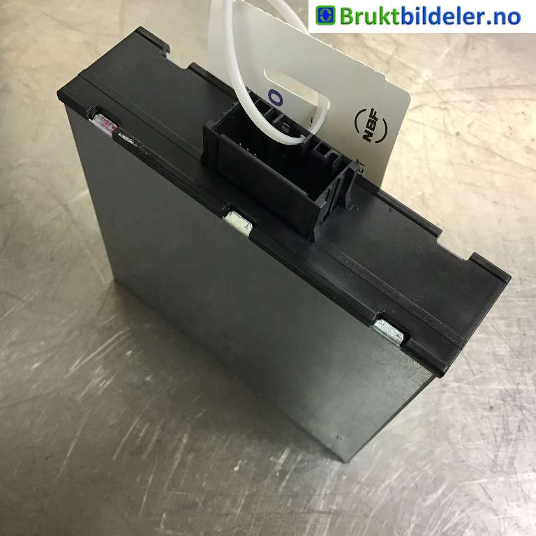 Diverse deler til BMW 3-Serie 2012-2018 (F30/F31/F34) (F30/F31/F34) (BMW|61 42 9 251 984-01|)