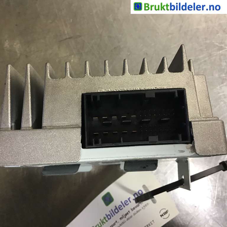 Bilstereo forsterker til BMW 3-Serie 2012-2018 (F30/F31/F34) (F30/F31/F34) (BMW|9 283 511|535181|8D3 0450833)