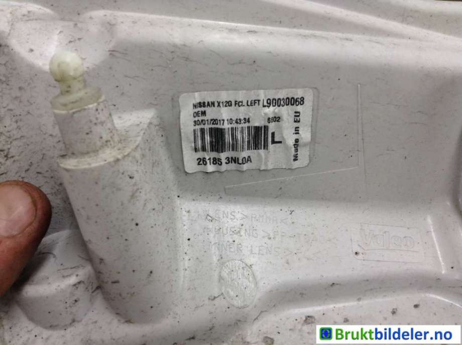 Frontlykt venstre halogen til Nissan Leaf 2011-2017 (Type I)  (NISSAN|261853NL0A|)