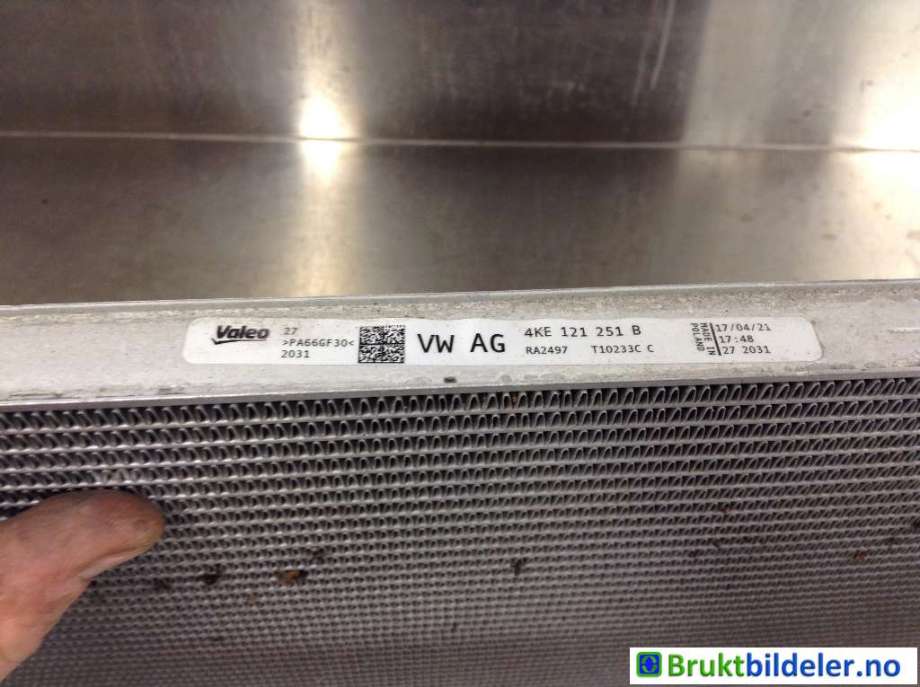 Radiator (automat gir) til Audi e-tron 2018-->>  (AUDI|4KE 121 251 B|T10233C C|)