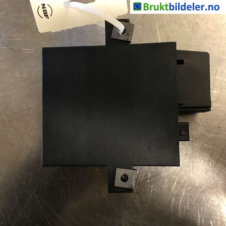 Styreenhet sentrallås til VW Transporter / Caravelle, 1990-2003 (T4) (T4) (VOLKSWAGEN|7D0 959 800)