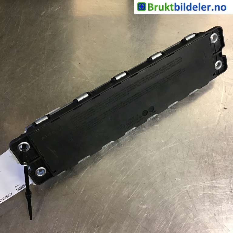 Airbag kne til Mercedes C-Klasse 2014-2018 (Fase 1) (W205) (W205) (MERCEDES|205 860 02 02|3411 3767 C|)