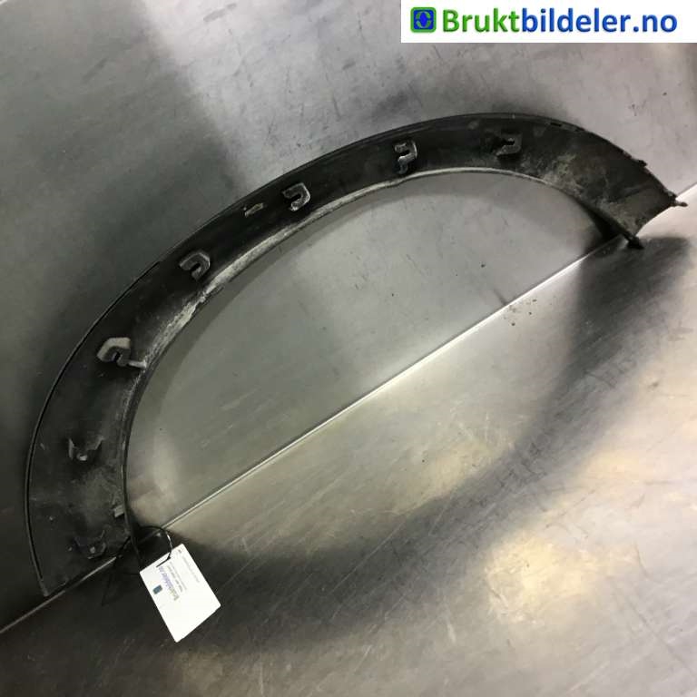 Hjulbuelist venstre foran til Volvo XC70 2008-2013 (Type II, Fase 1)  (VOLVO|31283104|)