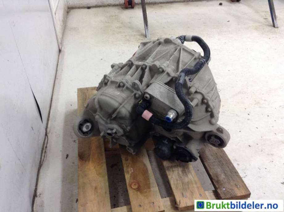 Motor elbil bak til Tesla Model 3 2018-2023 (Fase 1)  (TESLA|1120960-10-G|3D3|)
