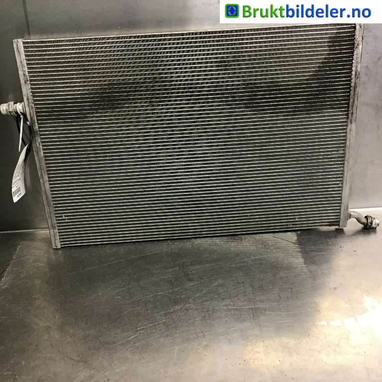 Radiator (automat gir) til Mercedes C-Klasse 2014-2018 (Fase 1) (W205) (W205) (MERCEDES|A 099 500 20 03|)
