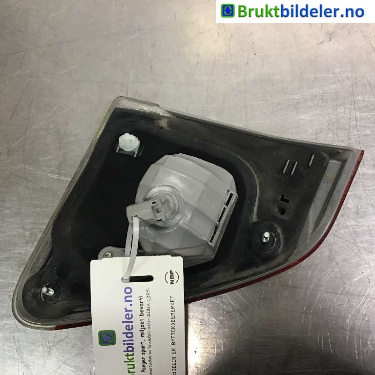 Baklykt høyre indre til Toyota Corolla 2007-2013  (TOYOTA|8158102310|)