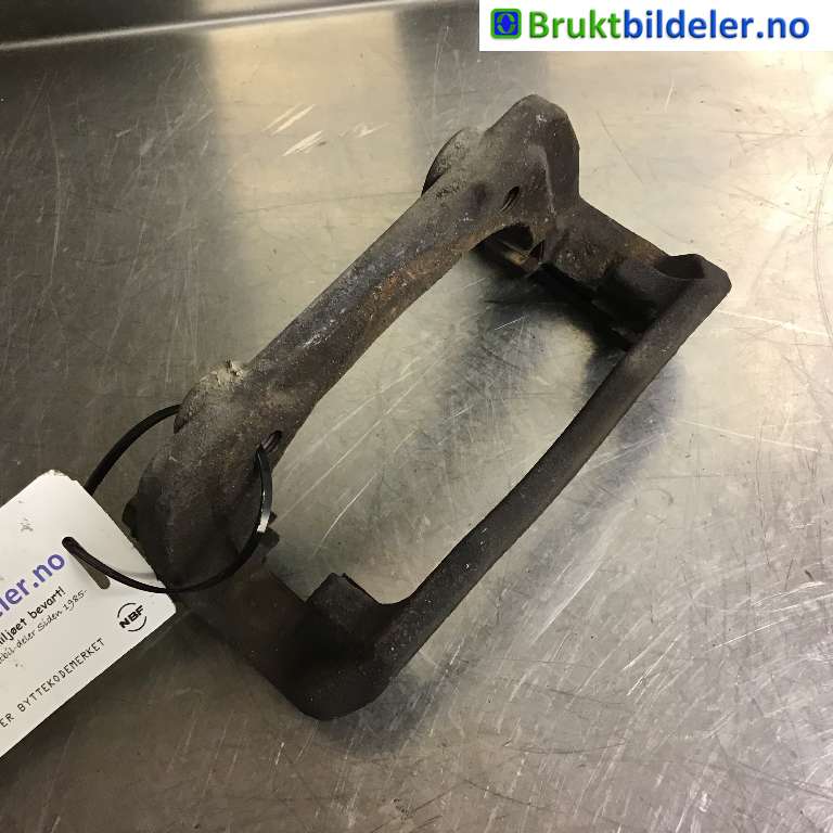 Bremsecaliper brakett til Mercedes C-Klasse, 2011-2014 (Fase 2) (W204) (W204) (MERCEDES|A 204 421 07 94)