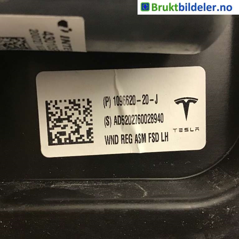 Ruteheis venstre foran til Tesla Model 3 2018-2023 (Fase 1)  (TESLA|1096620-20-J|AD5202760028940|430105F0)
