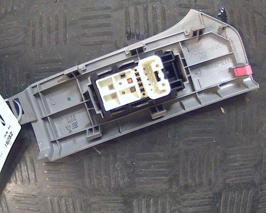Bryter ruteheis til Toyota Yaris, 2006-2009 (Type II, Fase 1) (TOYOTA|)