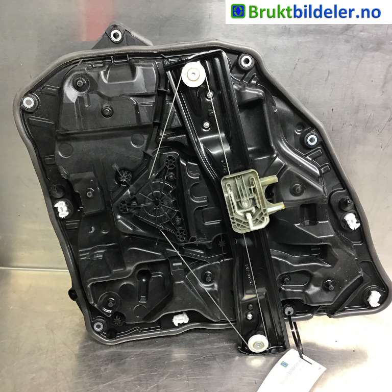 Ruteheis til BMW 5-Serie 2017-->> (G30/G31) (G30/G31) (BMW|51 33 7 487 088|C30531-110|)
