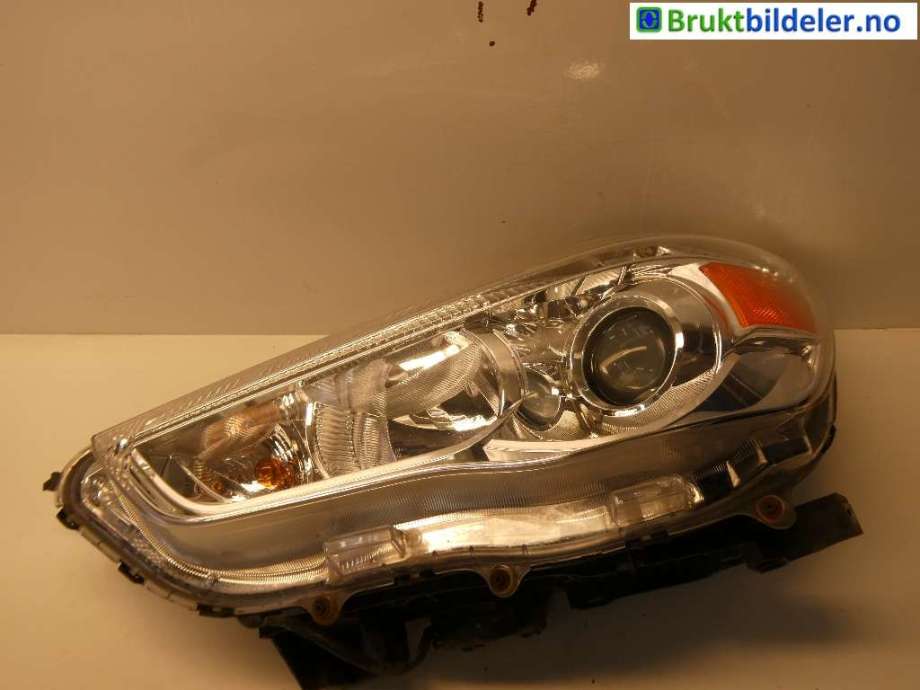 Frontlykt venstre halogen til Mitsubishi ASX 2010-2019  (MITSUBISHI|8301B587|)