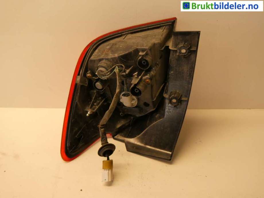 Baklykt venstre til Mitsubishi ASX 2010-2019  (MITSUBISHI|8330A689|)