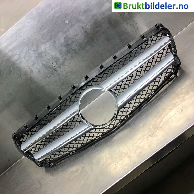 Grill til Mercedes B-Klasse, 2011-2018 (W246) (W246) (MERCEDES|A 246 880 12 83)