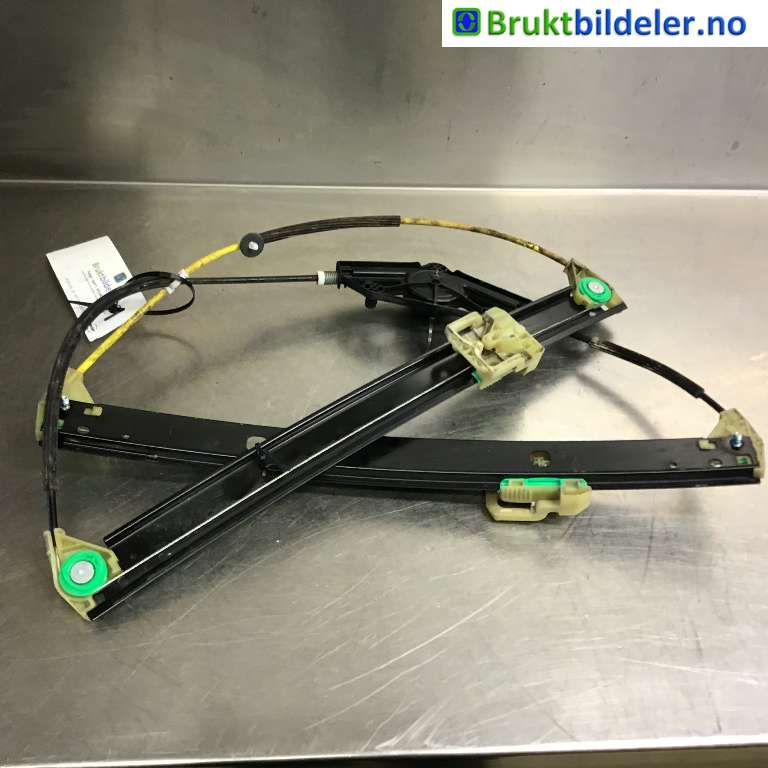 Ruteheis til Škoda Octavia 2013-2016 (Type III, Fase 1)  (SKODA|5E0 839 462|1021-C05537-103|)