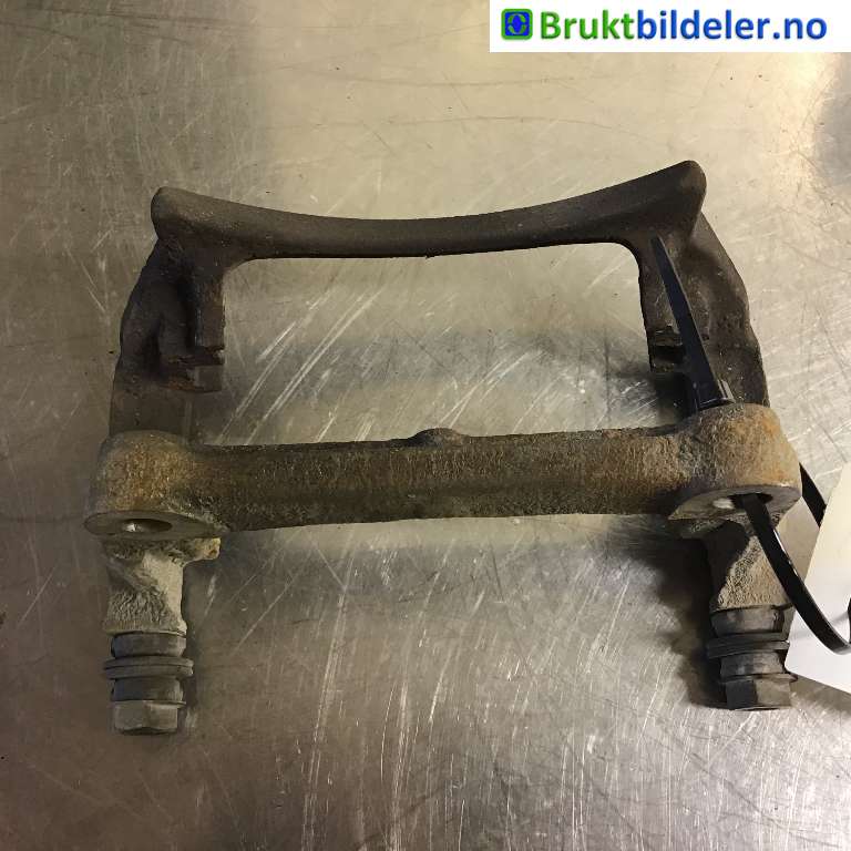 Bremsecaliper brakett til Mercedes B-Klasse, 2011-2018 (W246) (W246) (MERCEDES|A 000 421 56 06)