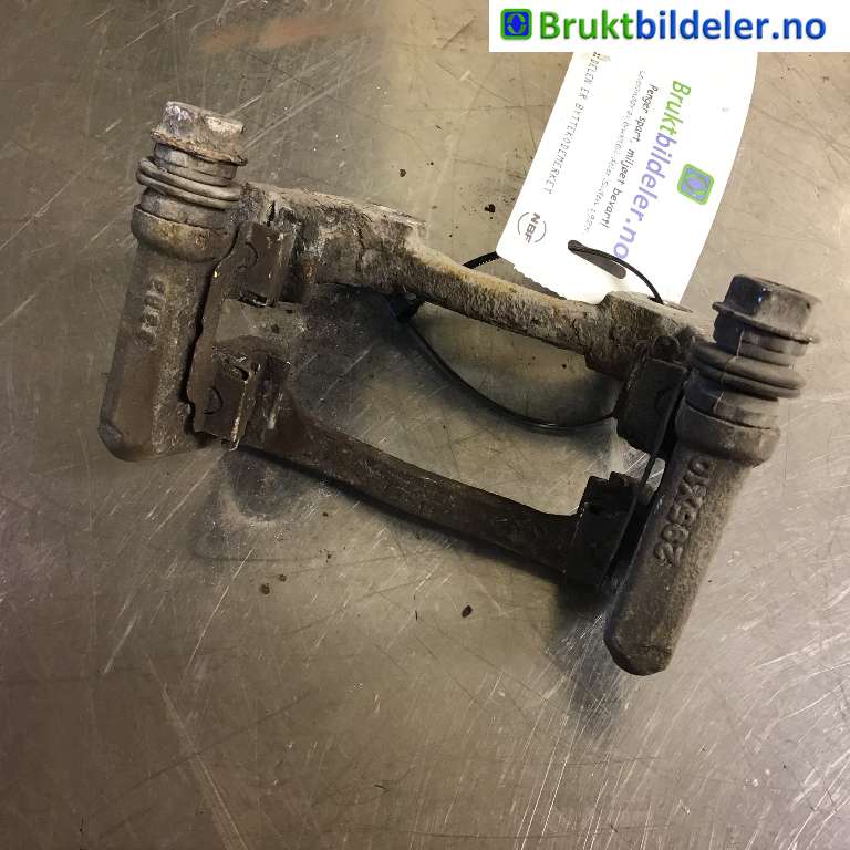 Bremsecaliper brakett til Mercedes B-Klasse, 2011-2018 (W246) (W246) (MERCEDES|A 000 423 08 06)