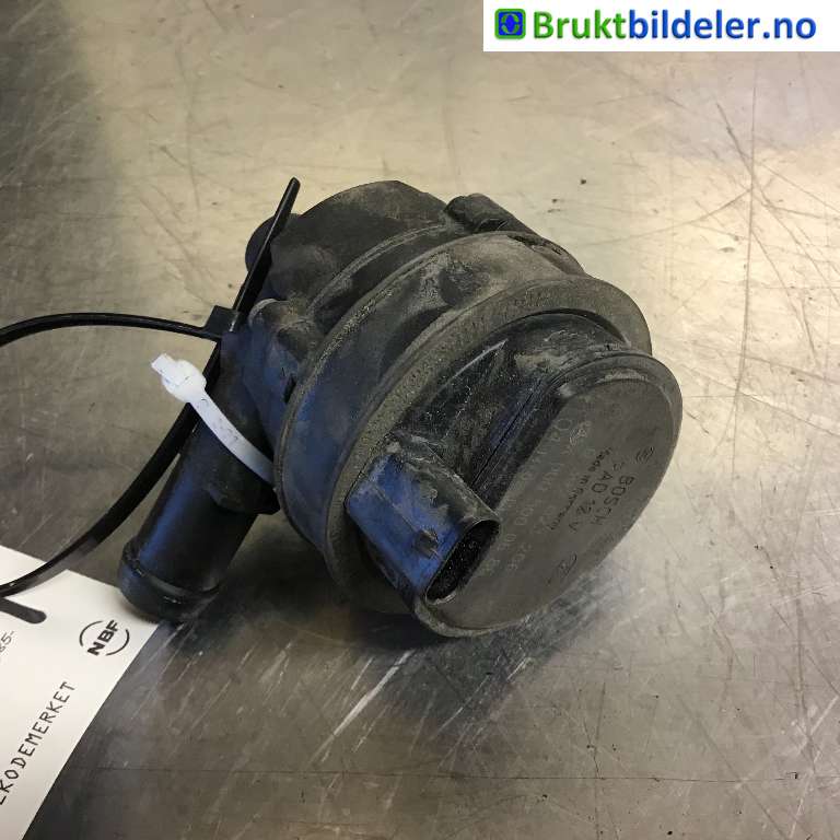 Sirkulasjonspumpe til Mercedes B-Klasse, 2011-2018 (W246) (W246) (MERCEDES|A 000 500 06 86)