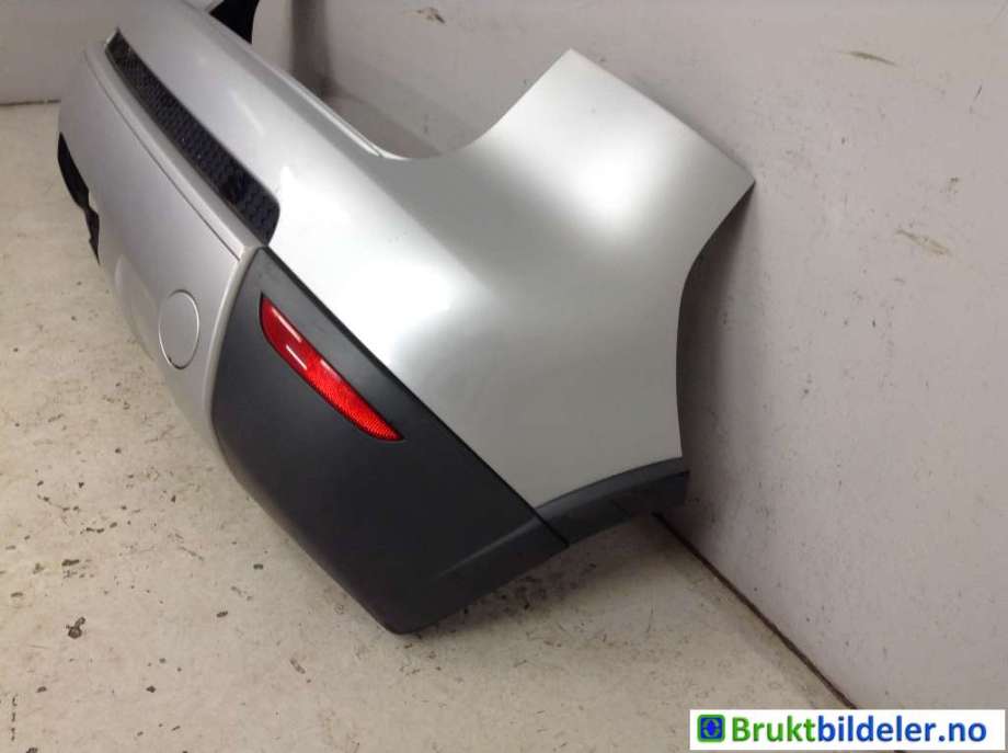 Støtfanger bak til VW Golf, Plus/Cross 2005-2009 (Fase 1)  (VOLKSWAGEN|5M0 807 421 B||5M0 807 149 A)
