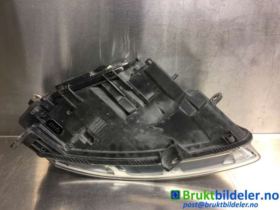 Frontlykt venstre xenon til Audi A6 2005-2008 (Type III, Fase 1) (C6) (C6) (AUDI|4F0 941 003-AK|4F0 941 029 AK|)