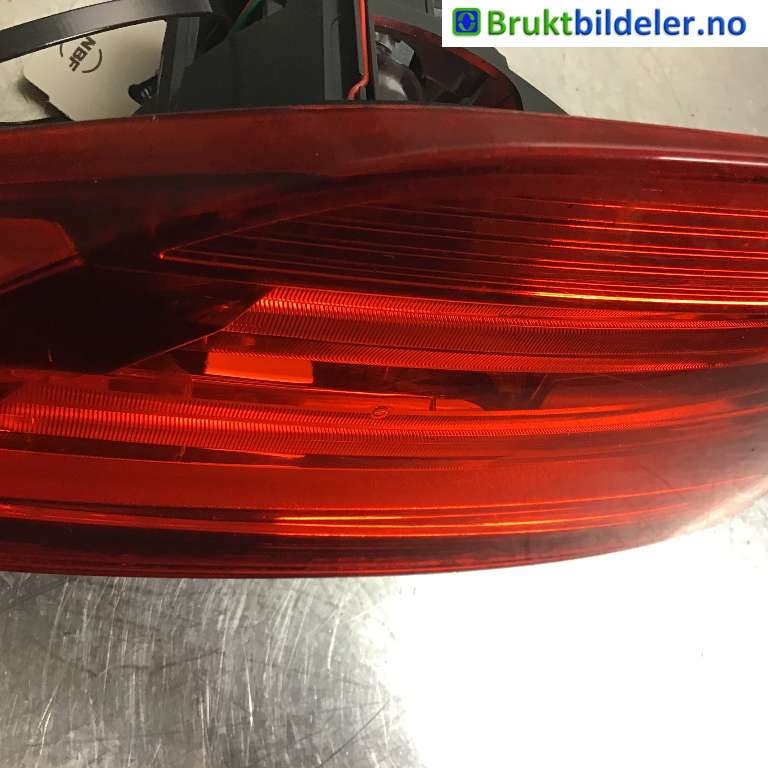 Baklykt venstre indre til BMW X1 2009-2015 (E84) (E84) (BMW|63 21 2 990 113-07|)