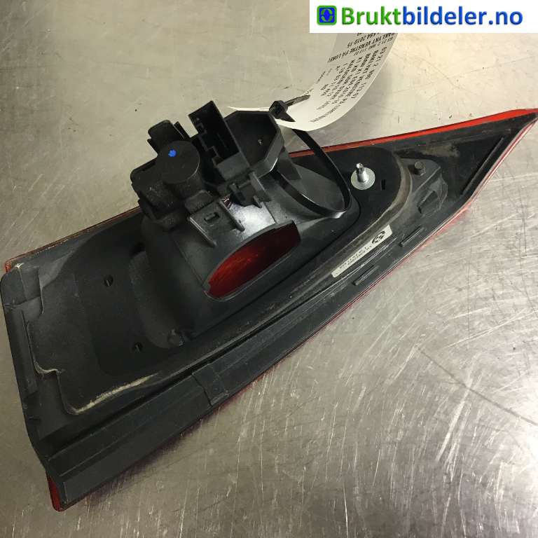 Baklykt venstre indre til BMW X1 2009-2015 (E84) (E84) (BMW|63 21 2 990 113-07|)