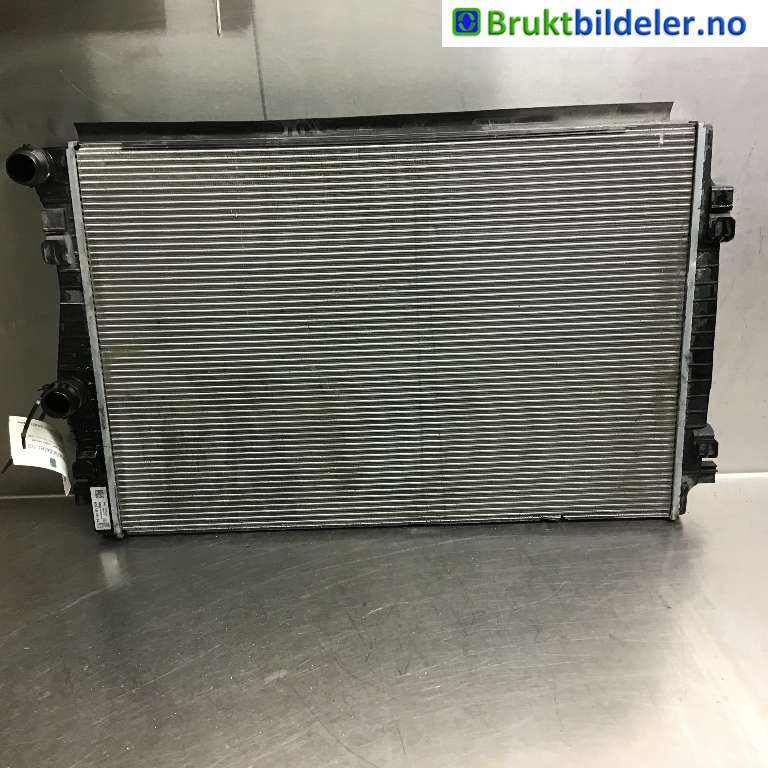 Radiator (automat gir) til VW e-Golf 2014-2017 (Fase 1)  (VOLKSWAGEN|5Q0 121 251 EQ|)