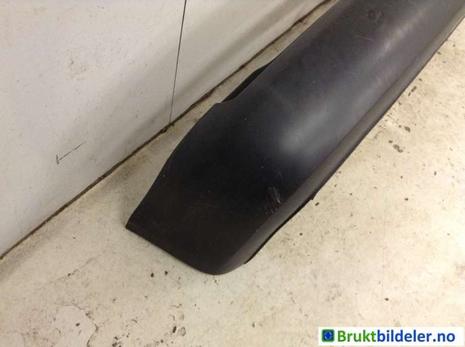 Støtfanger bak til VW Caddy 2010-2015 (Type III, Fase 2) (VOLKSWAGEN|2K0 807 417 AG|)