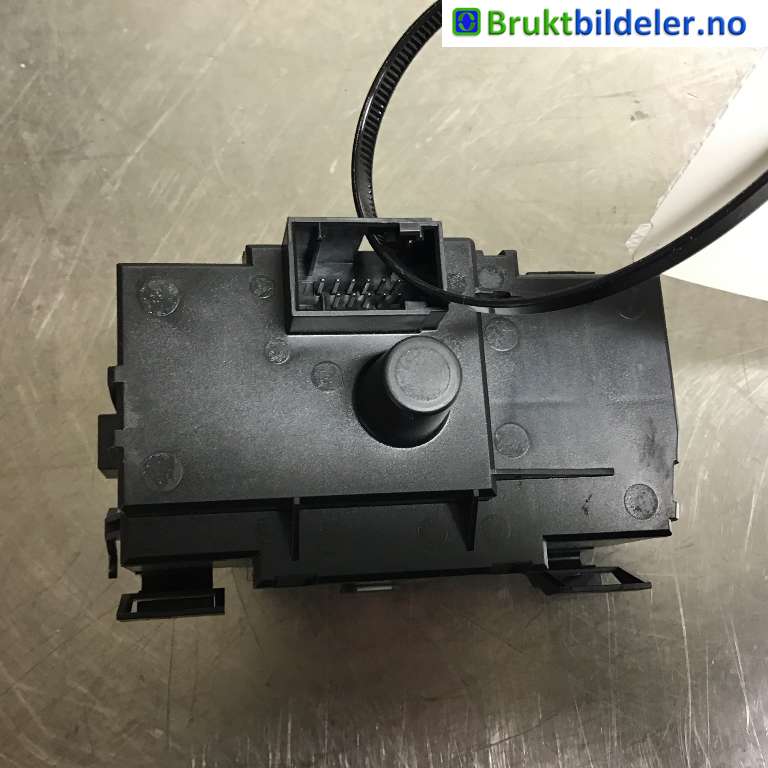 Bryter lys til BMW X1 2009-2015 (E84) (E84) (BMW|61 31 9 169 404|3360 0211|)