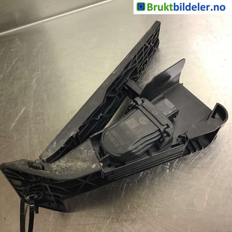 Pedal gass til BMW X1 2009-2015 (E84) (E84) (BMW|3542-6853175-04|6PV 010 435-33|)