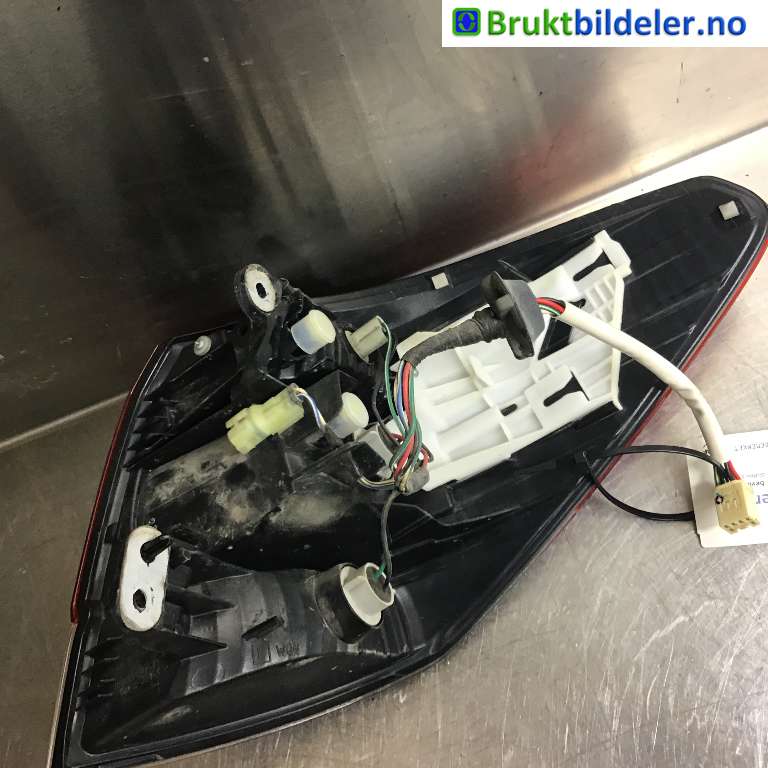 Baklykt venstre til Subaru Outback 2009-2014 (Type IV)  (SUBARU|84912AJ100|)