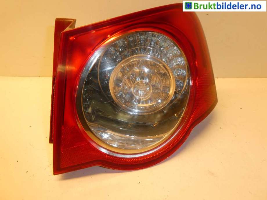Baklykt høyre til VW Passat 2005-2010 (B6) (B6) (VOLKSWAGEN|3C5 945 096 C|)