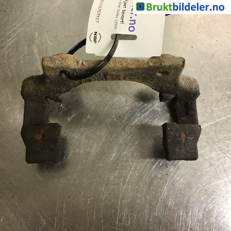 Bremsecaliper brakett til BMW X1, 2009-2015 (E84) (E84) (BMW|34 21 6 768 696)