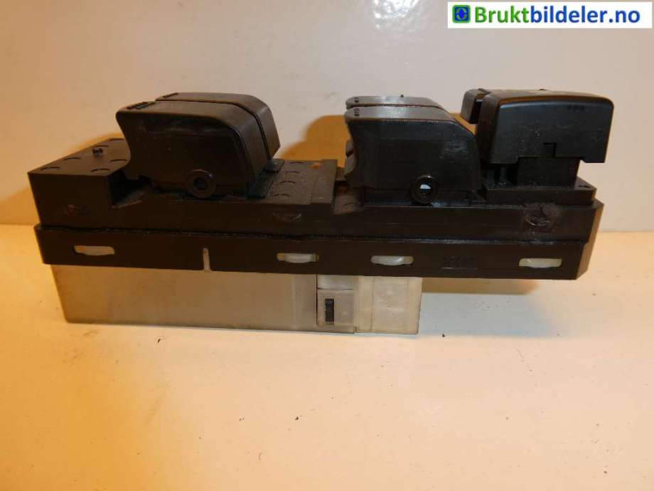 Bryter ruteheis til Suzuki SX4 2006-2009 (Type I, Fase 1)  (SUZUKI|64J20-1604T|)