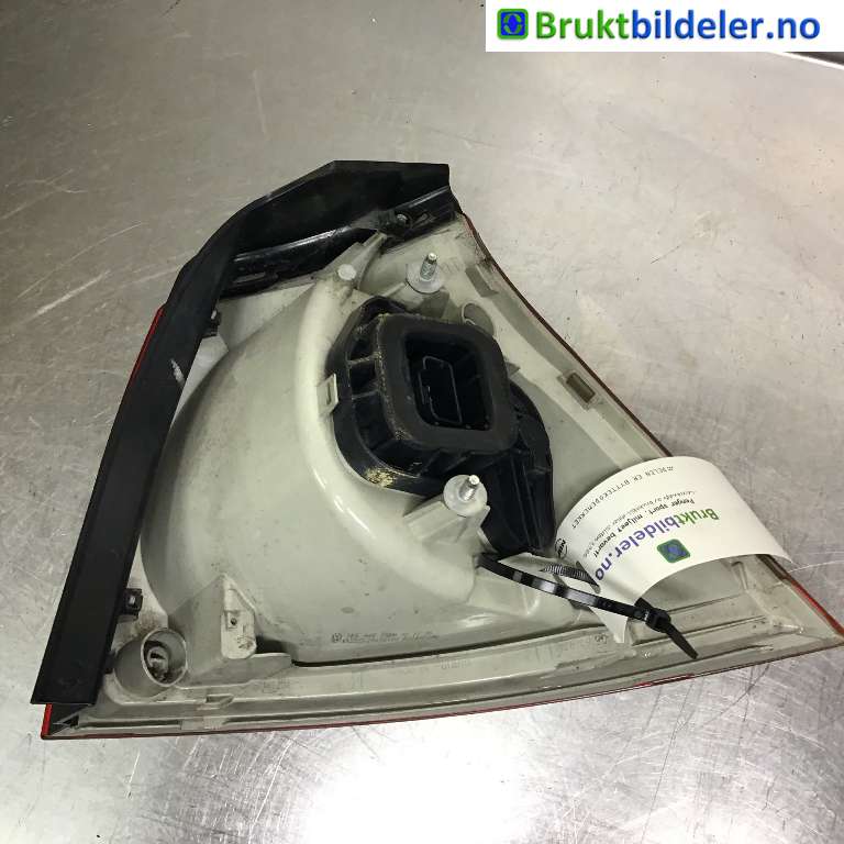 Baklykt venstre til VW Golf V, Combi 2003-2008  (VOLKSWAGEN|1K6 945 095N|02S28490102|)
